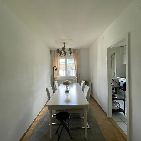 Lejlighed Luxury En Face Du La Tour-de-Peilz